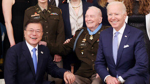 文대통령, 美 6·25 용사 명예훈장 수여식 외국정상으로 첫 참석