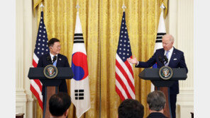 바이든 “55만 한국군에 백신 제공”…대북특별대표에 성김 임명