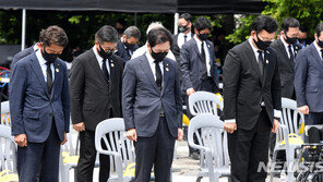 盧 12주기에 與 “호시우행”…野 “소통·통합 정치 복원을”