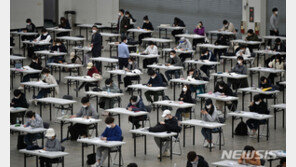 거리두기 3주 연장, 엇갈린 시민 표정…“다행” vs “답답”