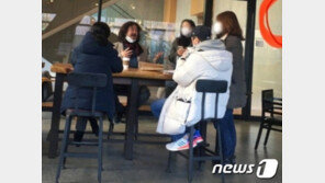 ‘5인 금지 위반’ 김어준, 과태료 안 낸다…논란 4개월만에 결론