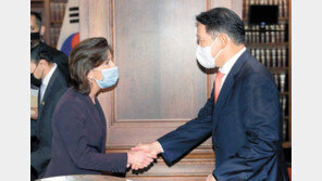 ‘상의 회장’ 최태원, 美서 첫 경제외교… “반도체 등 투자 확대” 