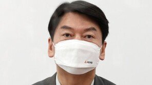 안철수, 文정권 향해 “盧 팔아 잇속 챙기는 장사꾼 심보”