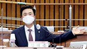 친박 김태흠 “이준석, 박근혜 버릴 땐 언제고 이제 와서…이게 새 정치?”