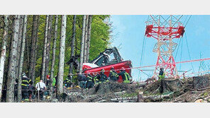 伊서 케이블카 추락… 탑승객 15명중 14명 숨져