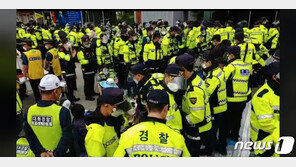 국방부, 닷새 만에 또 사드기지 물자 반입…시위 주민들 강제해산