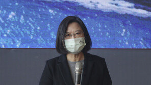 차이잉원 “中 훼방 탓 화이자 백신 못 구해” 