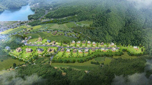 우수한 생활 인프라 업고 저수지를 품은 토지