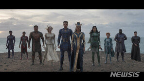 졸리→마동석 ‘이터널스’ 티저 하루 만에 1000만뷰 돌파