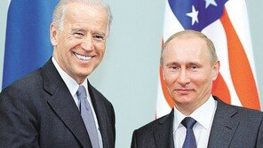 敵은 中으로 충분? 바이든, ‘살인자’라 부른 푸틴과 내달 회담 