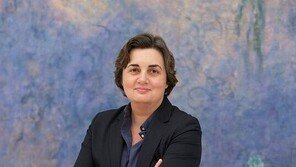 루브르박물관, 228년만에 첫 여성관장 임명…“사회 주요이슈 반영할 것”