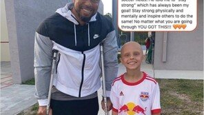 ‘복귀’에 말 아낀 타이거 우즈 “첫 목표는 스스로 걷는 것”