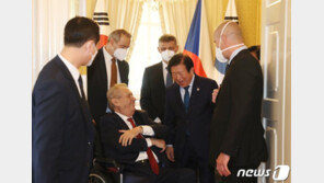 ‘北 대화’ 띄운 박병석…체코 대통령 “北에 있는 대사관 총동원”