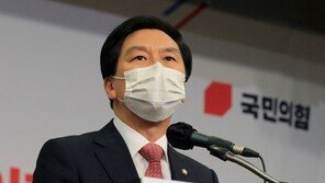 이철희 “文 툭툭? 바이든 까서” 김기현 “말귀 못 알아듣나”