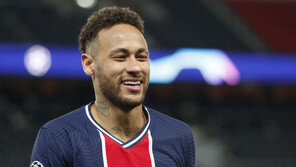 “축구스타 네이마르-나이키 결별, 성범죄 의혹 때문”