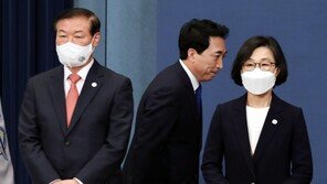 靑 떠나는 정만호 “나가서도 文정부 위해 혼신”…김제남 “큰 영광이었다”