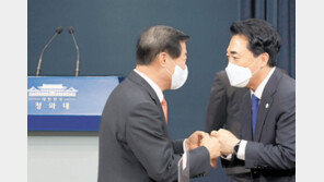 文, 임기 1년 앞두고 靑참모진 교체… 소통수석 박수현 