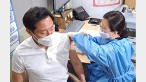 “요즘 타이레놀 품귀라던데…” 오세훈도 AZ 백신 접종