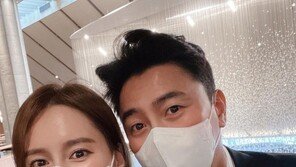 안정환♥이혜원, 결혼 20년째에도 꿀 뚝뚝…다정 셀카