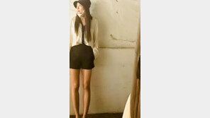 하지원, 군살 제로 긴 다리 과시…역주행 미모