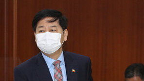 靑, 해수부 장관에 구윤철 검토…홍남기·유은혜는 유임 가닥