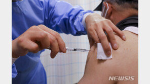 국민 10명 중 7명 “백신 맞겠다”…한 달 전보다 7.8%p 늘어