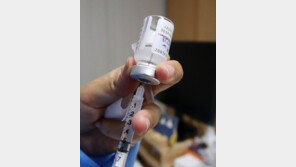 근육통 치료하러 갔는데…중학생에 AZ 접종한 병원