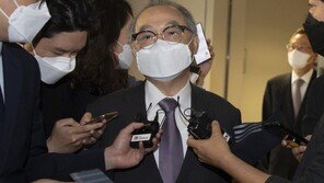 오거돈, 첫 재판 2시간40분 만에 종료…“국민참여재판은 거부”