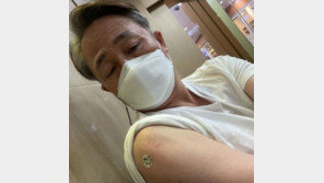 ‘50대’ 표창원, 잔여백신 후기…“접종 20시간 뒤 미열에 근육통”