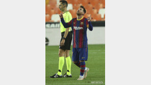 스페인 언론 “메시, FC바르셀로나 잔류…2년 연장 계약”