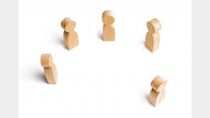 대선 9개월 전 여론조사로 본 본선 진출의 법칙