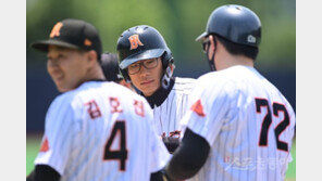 [포토] 김재용 ‘역전 적시타에도 침착해’