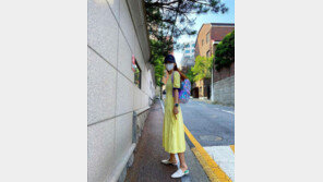 박솔미, 딸 등원 완료 인증샷…노란 워피스 입고 늘씬 맵시