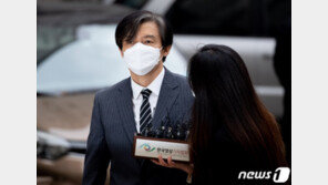 조국 “허위 보도” 언론사 4곳 상대 ‘억대 소송’ 첫 재판 열려