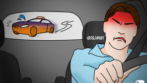 “왜 아무데나 세워”  뒷차 항의에…쫓아가 둔기 꺼내 든 택시기사