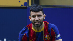 아구에로, 코로나19 확진 소동…재검사서 ‘음성’