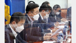 윤호중 “올여름에 전국민 지원금·손실보상제…빚내서 추경 아냐”