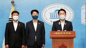 文대통령, 與 초선들 만나 “역동성 살려 민주당 선도하길”