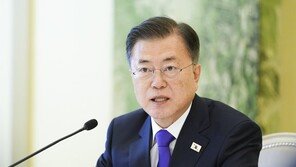 국민의힘 “文대통령 만난 與 초선들, 뜬금없는 문비어천가 목청”