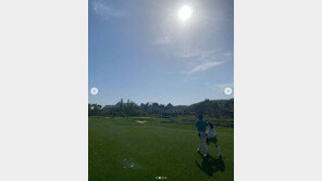 이지훈, 예비 신부와 골프장서 ‘럽스타그램’…“함께해 행복”