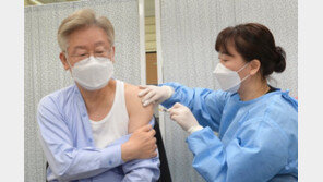 ‘AZ 접종’ 이재명 “도민 먼저 맞으라고 미뤘는데…”