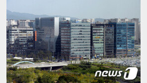 “터질 게 터졌다”…네이버·카카오·넥슨, IT 대기업도 ‘노무이슈’ 몸살