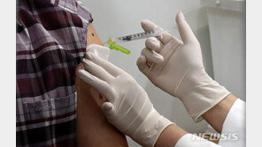 고령층 백신예약 80% 돌파…정부 “7월부터 위중증 환자 줄 것”