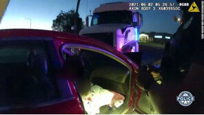 9살이 4살 태우고 운전하다 ‘쾅’…“바다에 가고팠다”