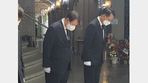 윤석열, 현충원 참배…“분노하지 않는 나라 만들겠다”