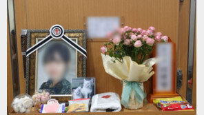 “얼마나 애통하시냐”…文, ‘성추행 피해자’ 공군 女중사 추모소 찾아