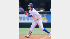 [포토] 김은천 ‘10회 승부치기 끝낸다’