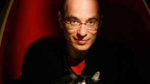 “작가집사의 인간 세상 다르게 보기, 다 내 덕분이라오 냐옹∼”