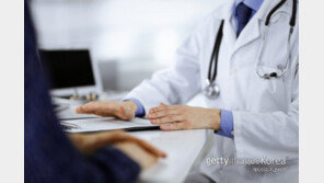 “술 먹고 진료” 환자 신고에도 ‘면허정지’ 면한 의사…왜?