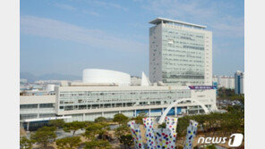 경찰, 광주시청 압수수색…이용섭 수행비서 비위 의혹 관련